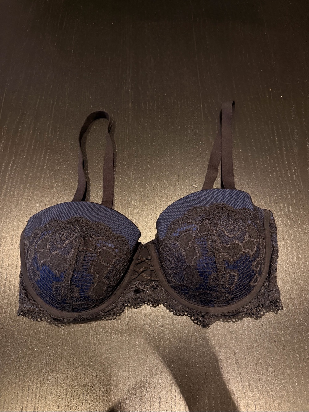 La Vie En Rose Navy and Black Lace Push-Up Bra